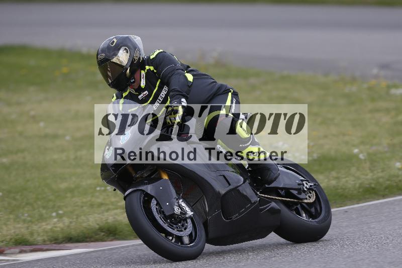 /09 19.04.2026  Caremotion get faster ADR/Gruppe gruen/8